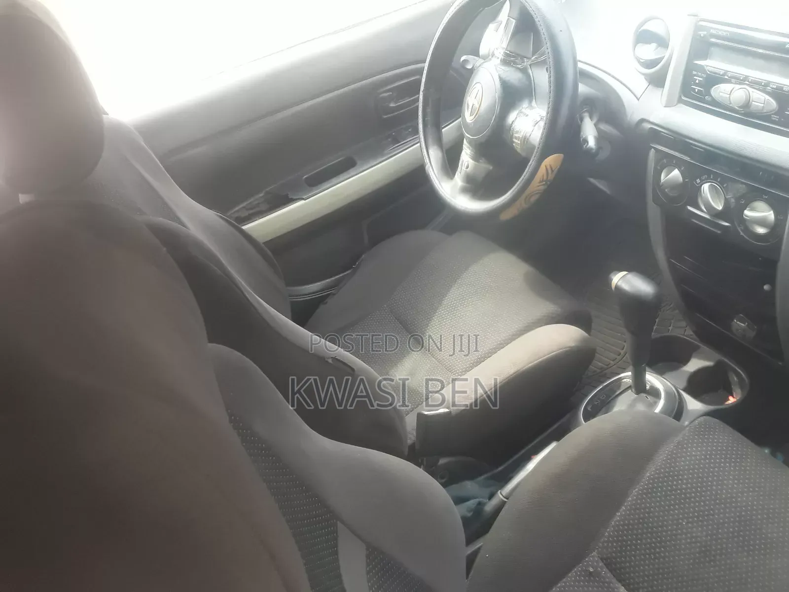 Scion xB Base 2004 Red