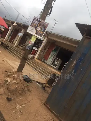 8bdrm House in Super Elite Estate, Sowutwuom for sale