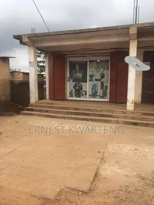 8bdrm House in Super Elite Estate, Sowutwuom for sale