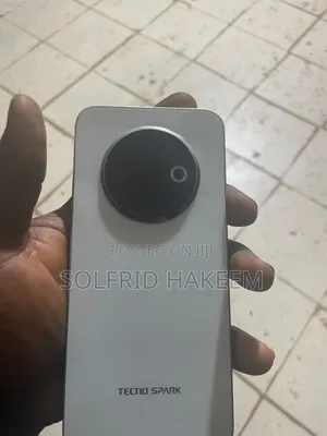Tecno Spark 30C 128 GB White