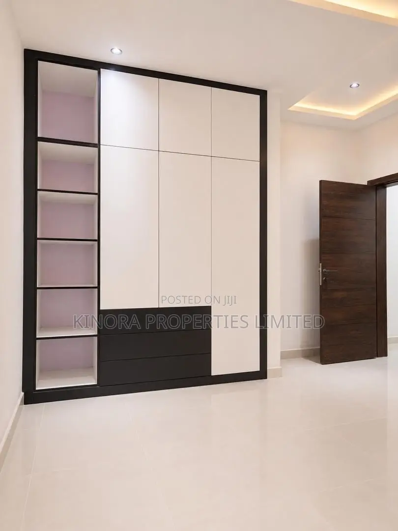 3bdrm Duplex in Lakeside Estate for sale