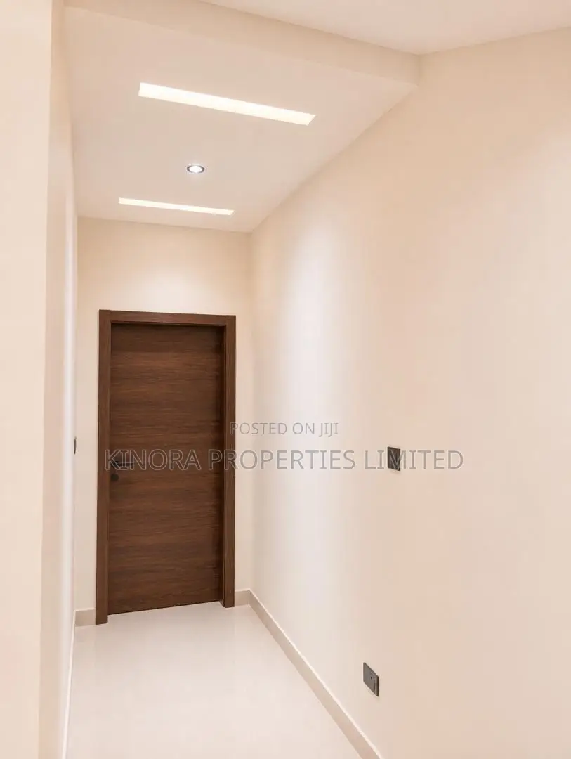 3bdrm Duplex in Lakeside Estate for sale