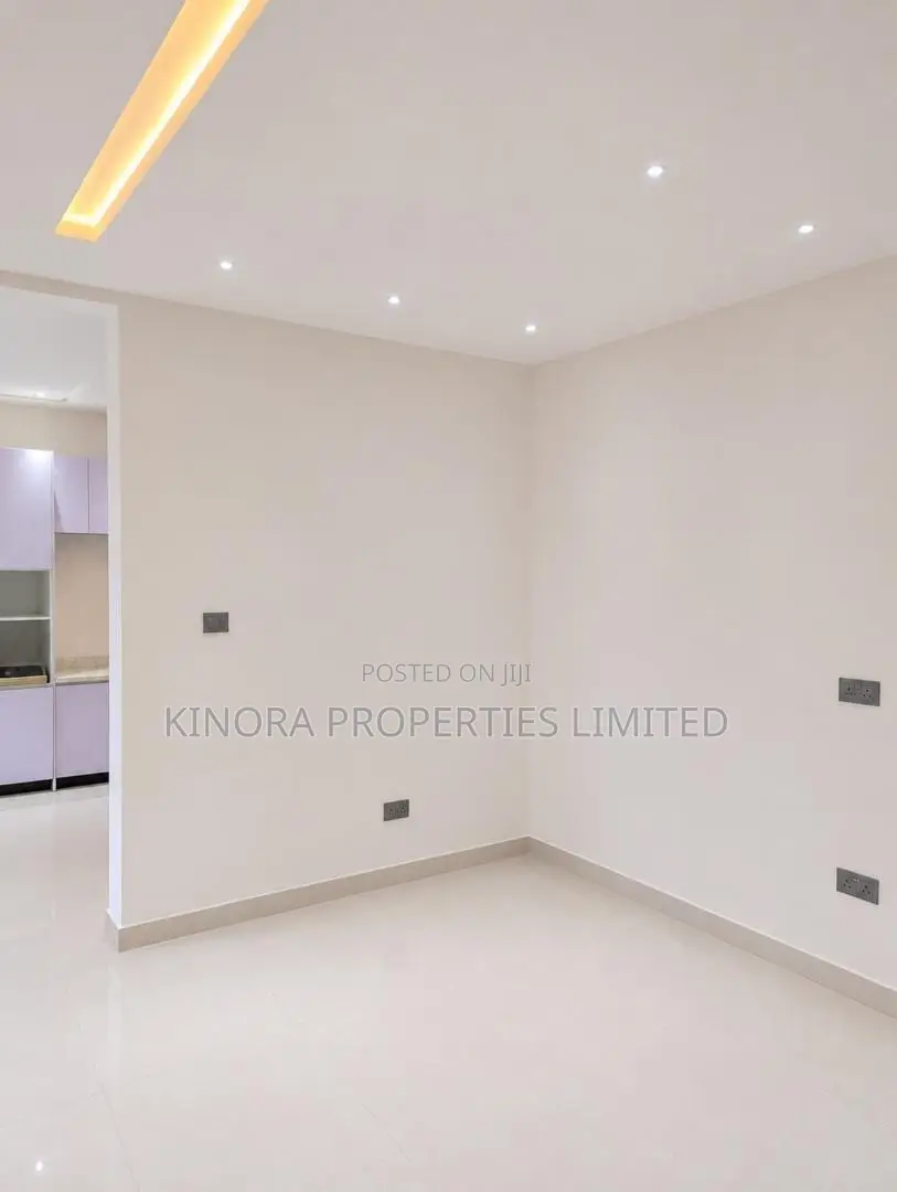 3bdrm Duplex in Lakeside Estate for sale