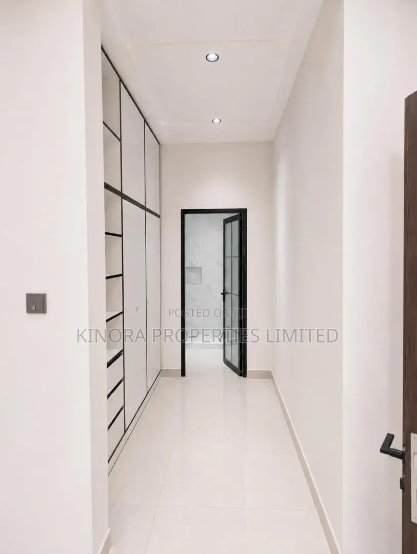 3bdrm Duplex in Lakeside Estate for sale