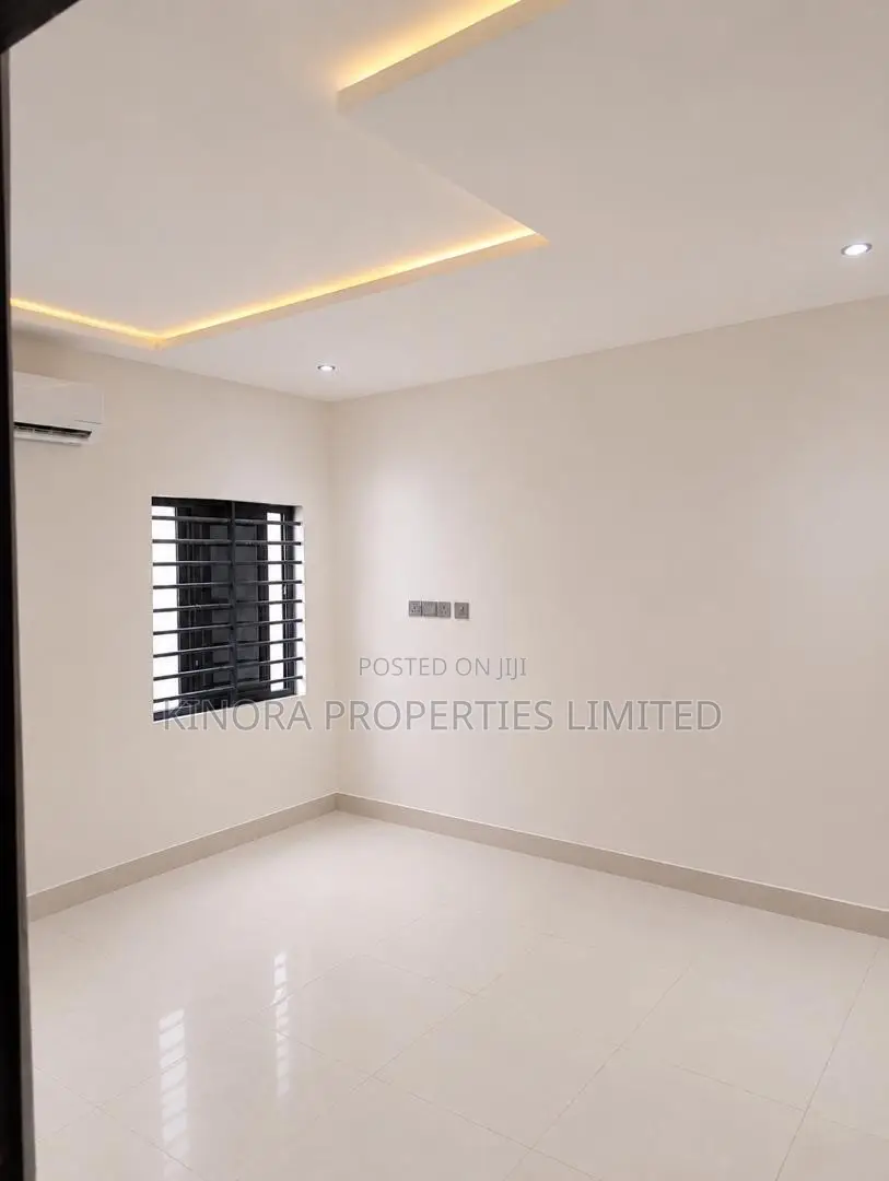 3bdrm Duplex in Lakeside Estate for sale