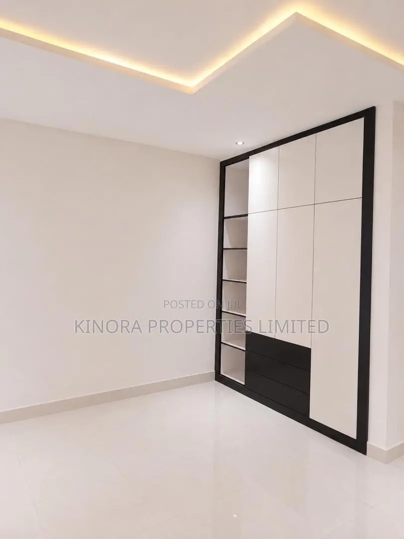 3bdrm Duplex in Lakeside Estate for sale