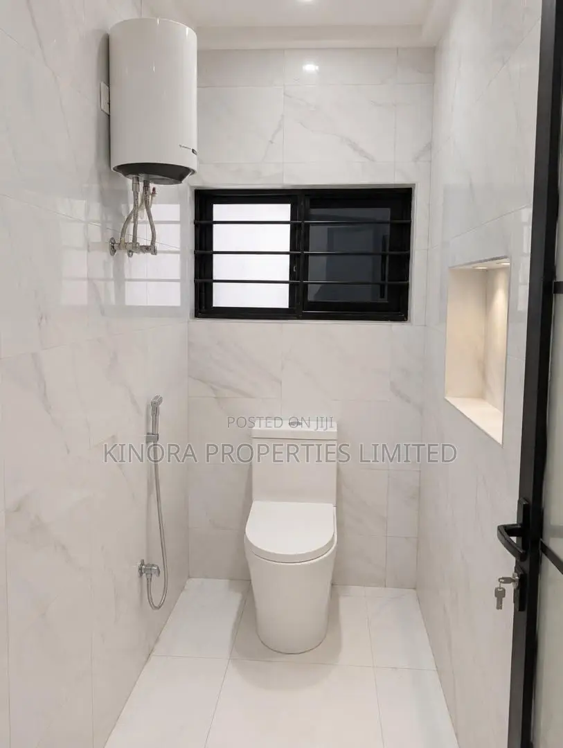 3bdrm Duplex in Lakeside Estate for sale