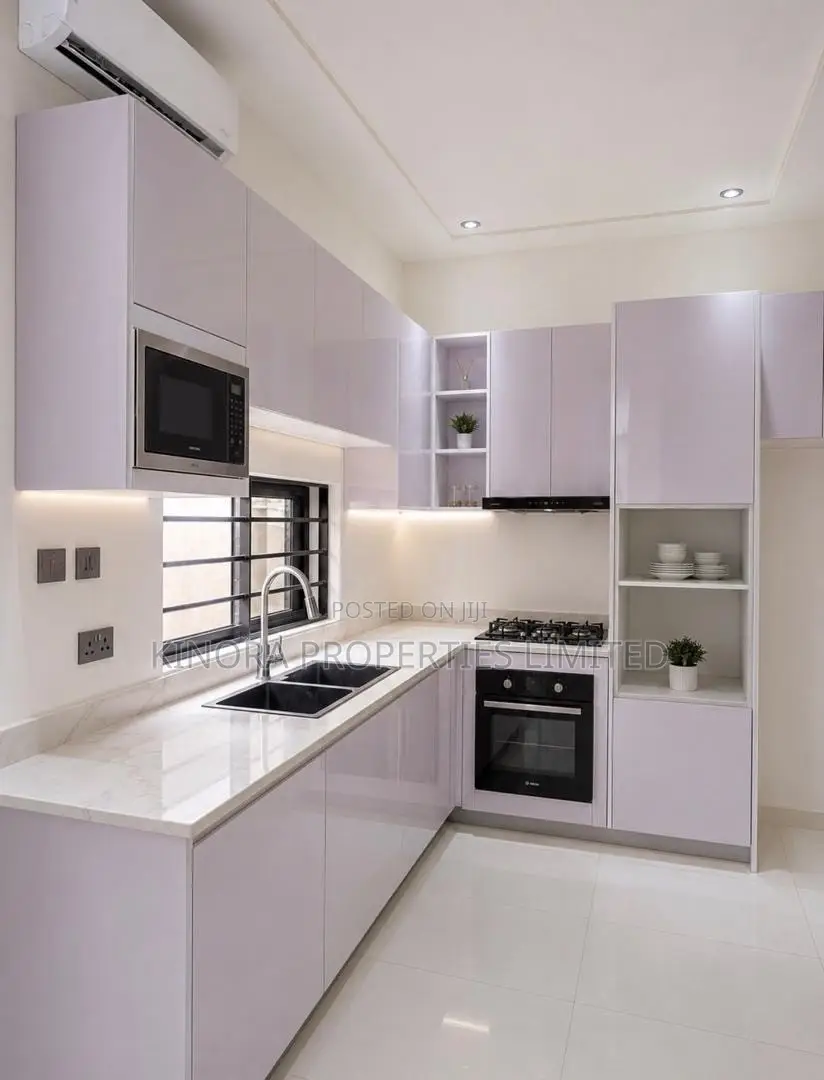 3bdrm Duplex in Lakeside Estate for sale
