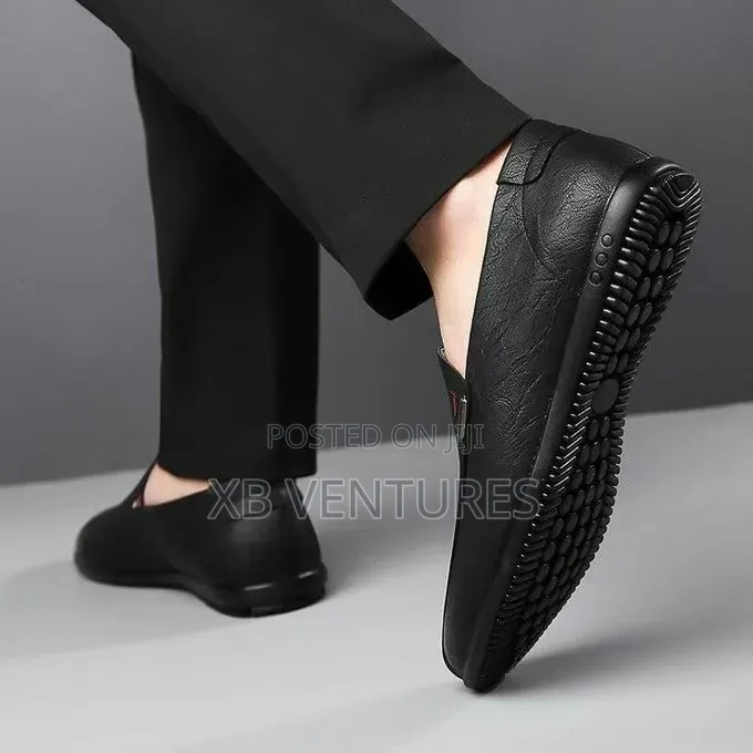 Everyday Wear Fashionable Casual Men's Loafers - Black