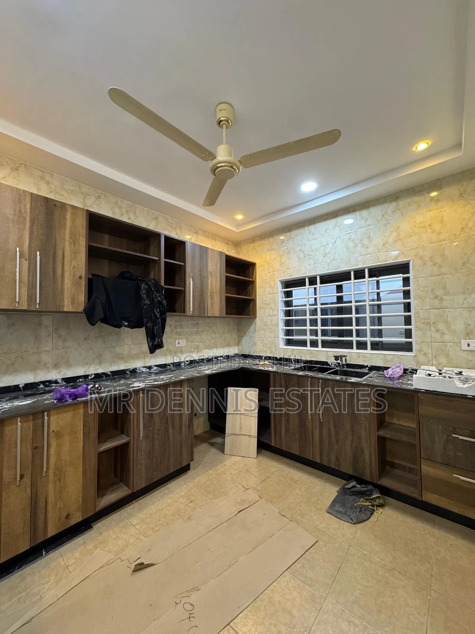 3bdrm House in Ablekuma Pokuase for sale