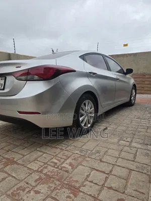 Hyundai Avante 2015 Silver
