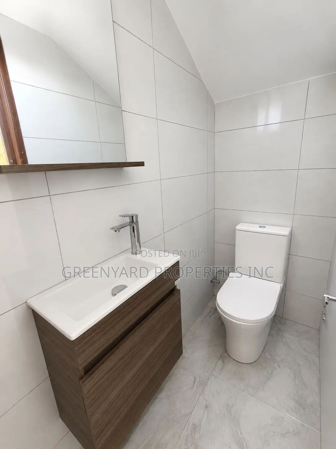 3bdrm House in School Junction, Ashaley Botwe for rent