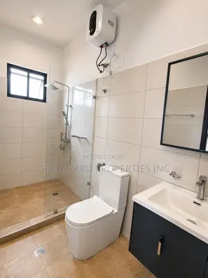 3bdrm House in School Junction, Ashaley Botwe for rent
