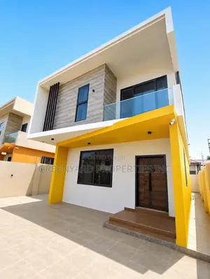 3bdrm House in School Junction, Ashaley Botwe for rent