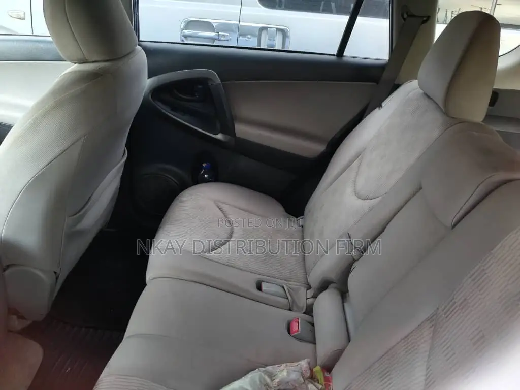 Toyota RAV4 2.5 2011 Blue