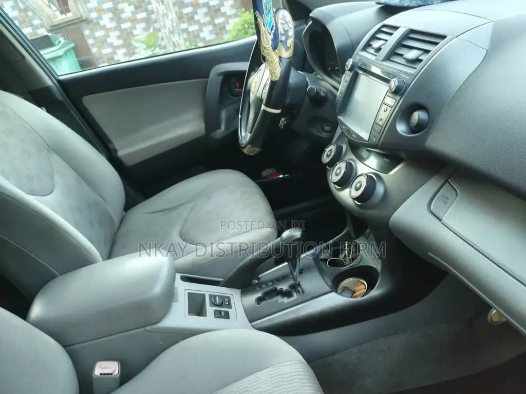 Toyota RAV4 2.5 2011 Blue