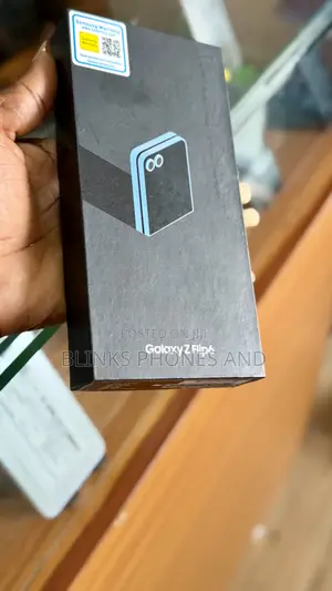 New Samsung Galaxy Z Flip6 256 GB Silver