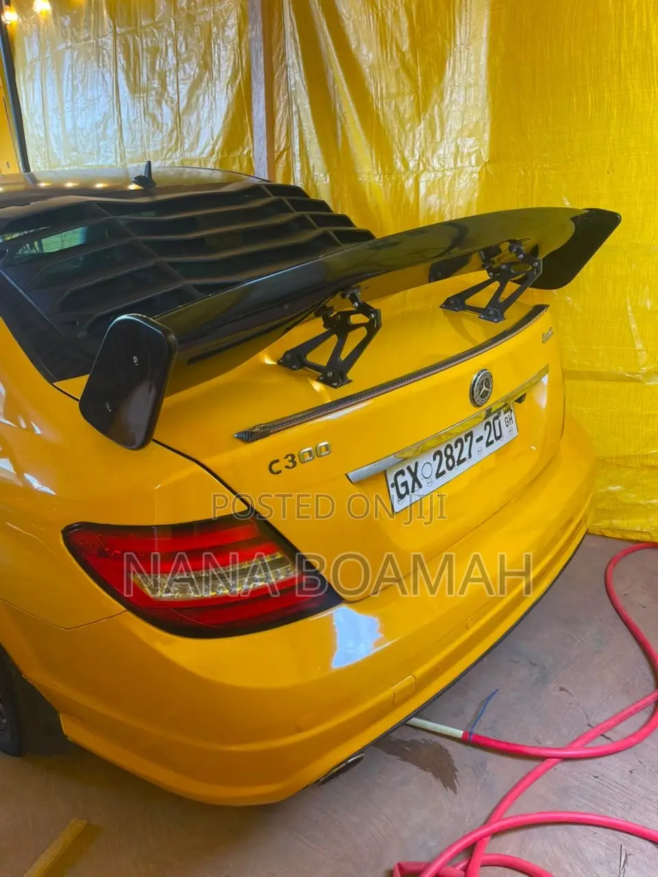 Mercedes-Benz C300 2010 Yellow