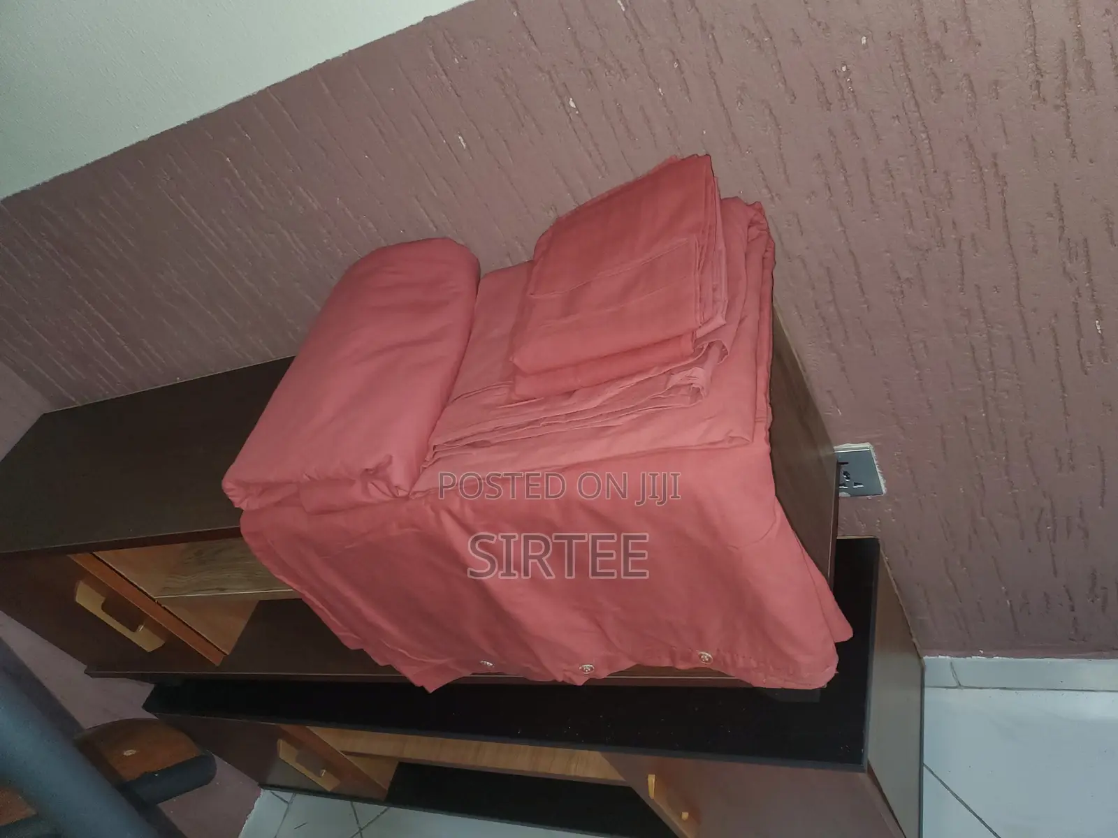 Beddings Bedspread Full Set -Relocation Sale-Everything Must Go.