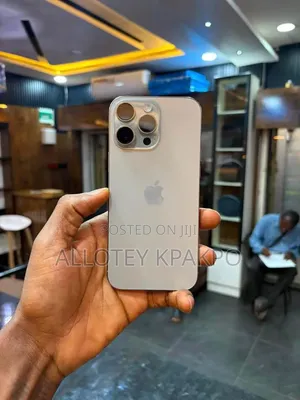 Apple iPhone 15 Pro Max 256 GB Silver