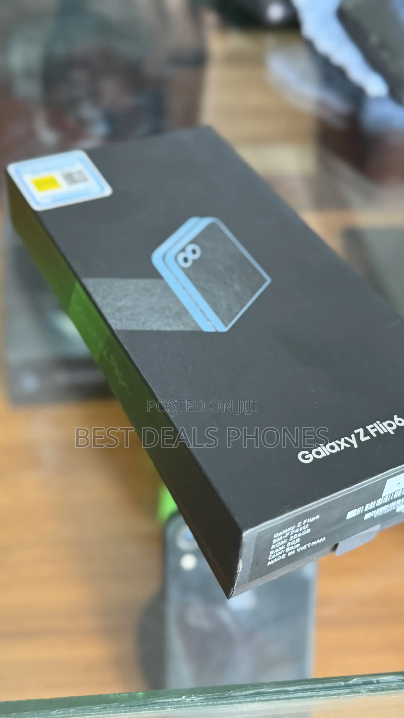 New Samsung Galaxy Z Flip6 256 GB White
