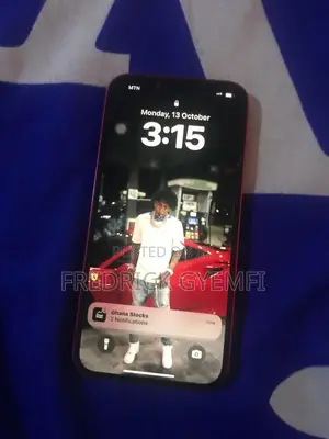 Apple iPhone 13 128 GB Red