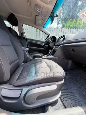 Hyundai Elantra Limited Sedan FWD (2.0L 4cyl 6A) 2017 White
