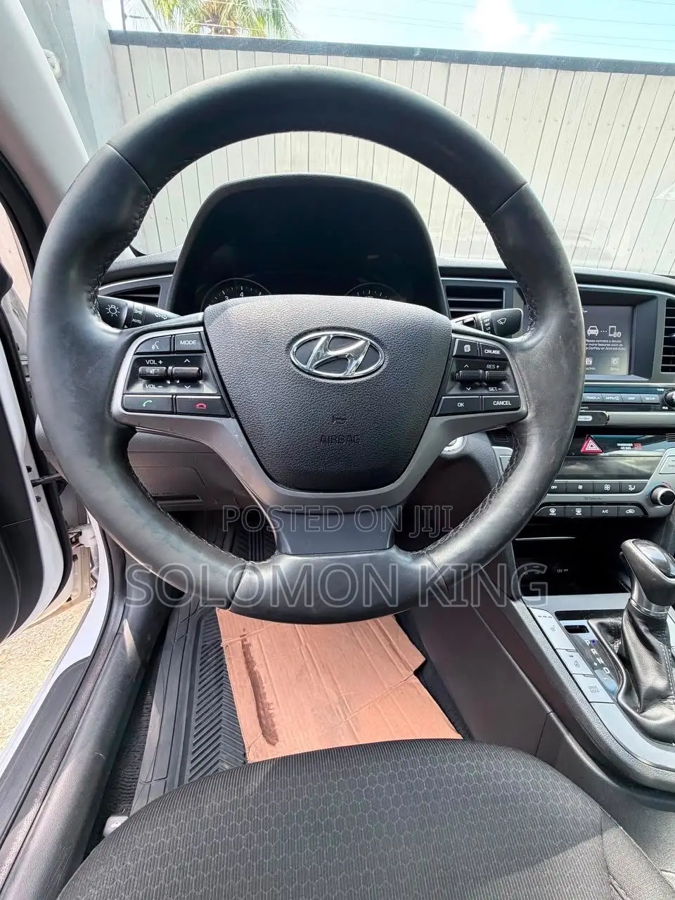 Hyundai Elantra Limited Sedan FWD (2.0L 4cyl 6A) 2017 White