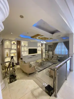Furnished 6bdrm House in Lashibi for sale
