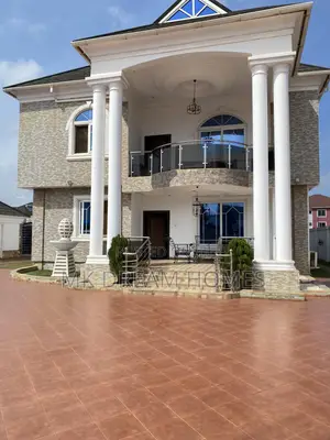 Furnished 6bdrm House in Lashibi for sale