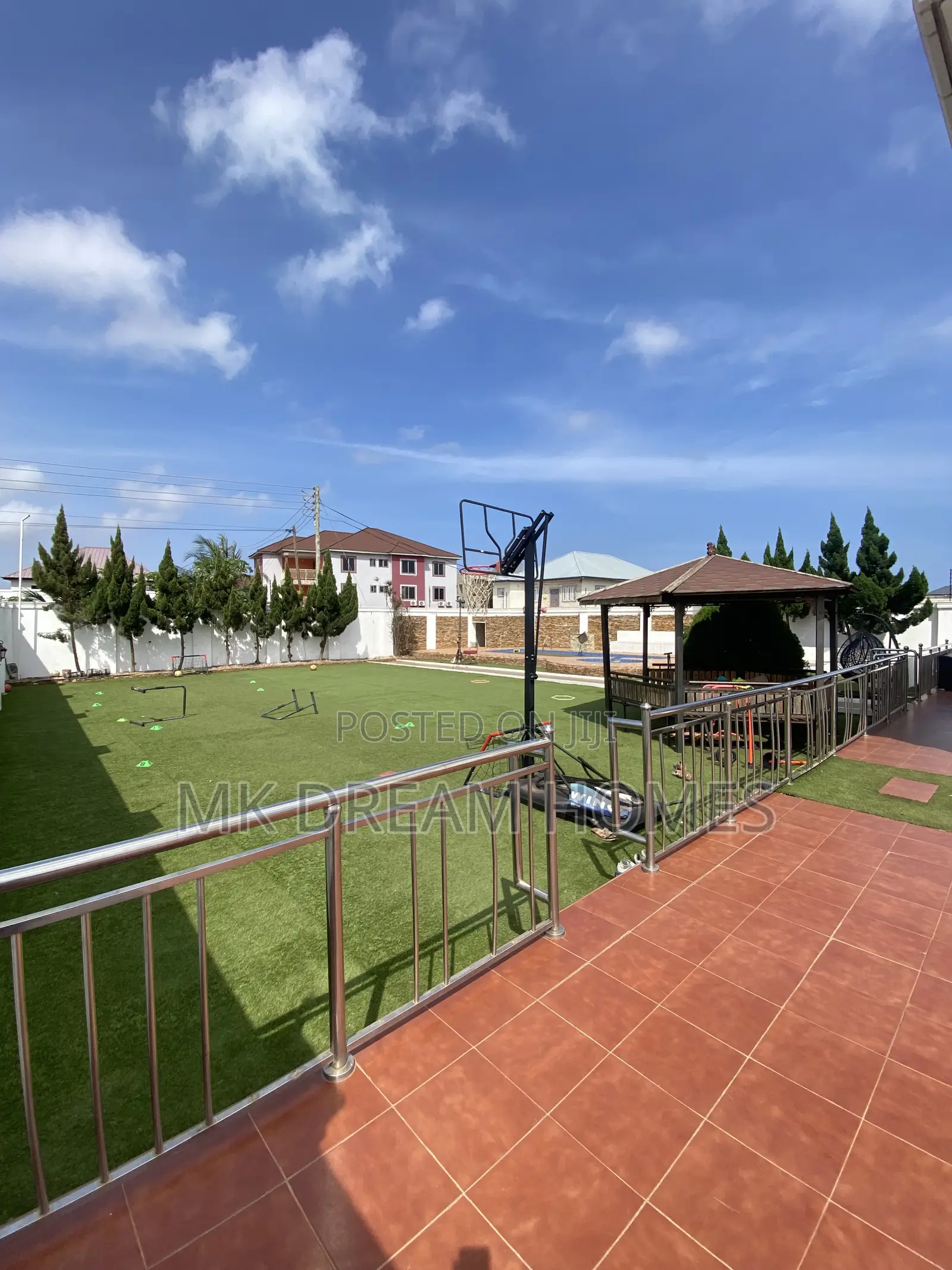 Furnished 6bdrm House in Lashibi for sale