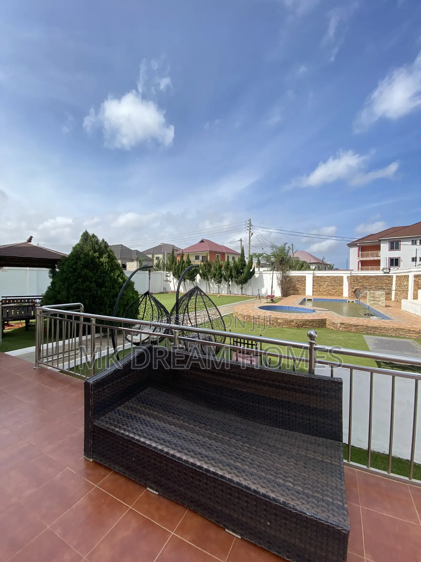 Furnished 6bdrm House in Lashibi for sale