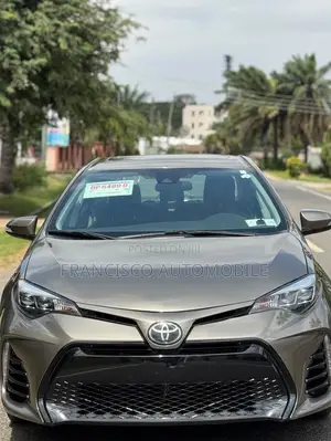 Toyota Corolla XSE (1.8L 4cyl 2A) 2019 Gold