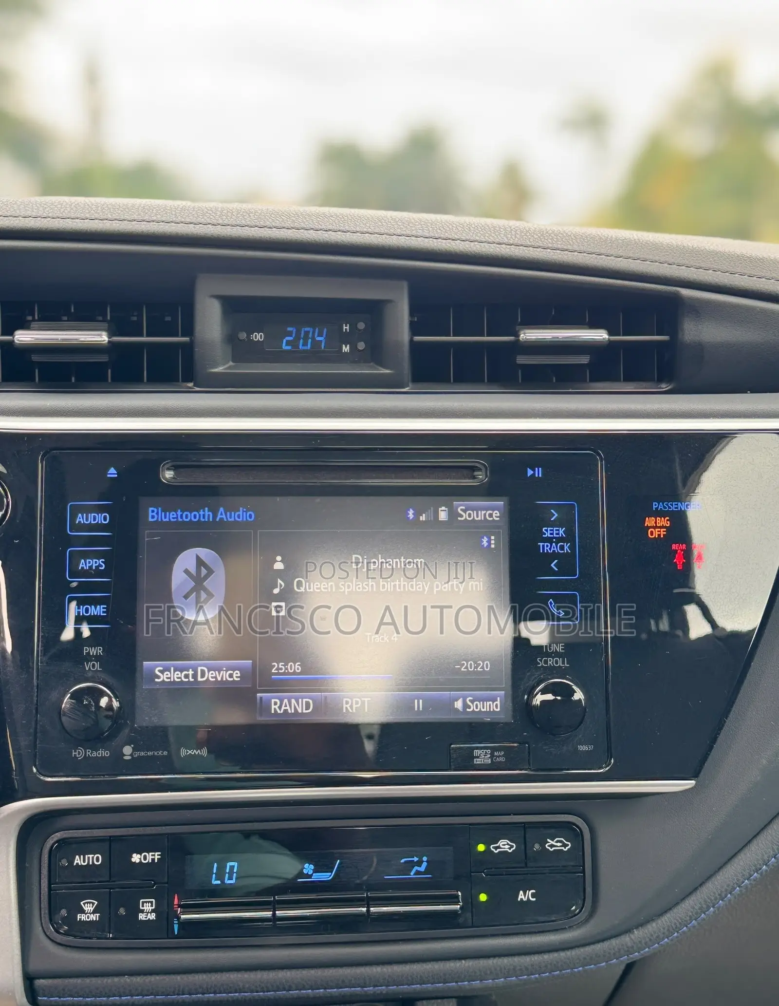 Toyota Corolla XSE (1.8L 4cyl 2A) 2019 Gold