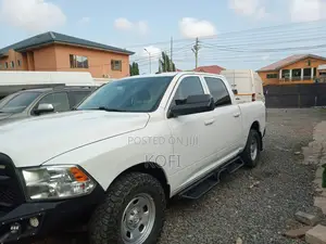 RAM 1500 Classic Tradesman Crew Cab 4WD 5.6 ft SB 2023 White