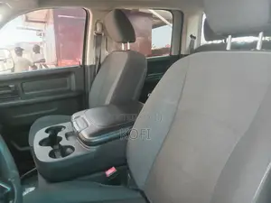 RAM 1500 Classic Tradesman Crew Cab 4WD 5.6 ft SB 2023 White