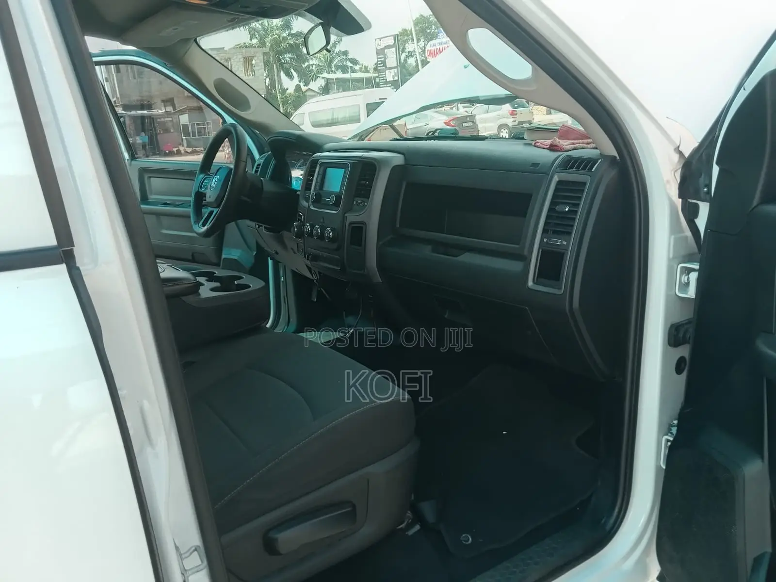 RAM 1500 Classic Tradesman Crew Cab 4WD 5.6 ft SB 2023 White