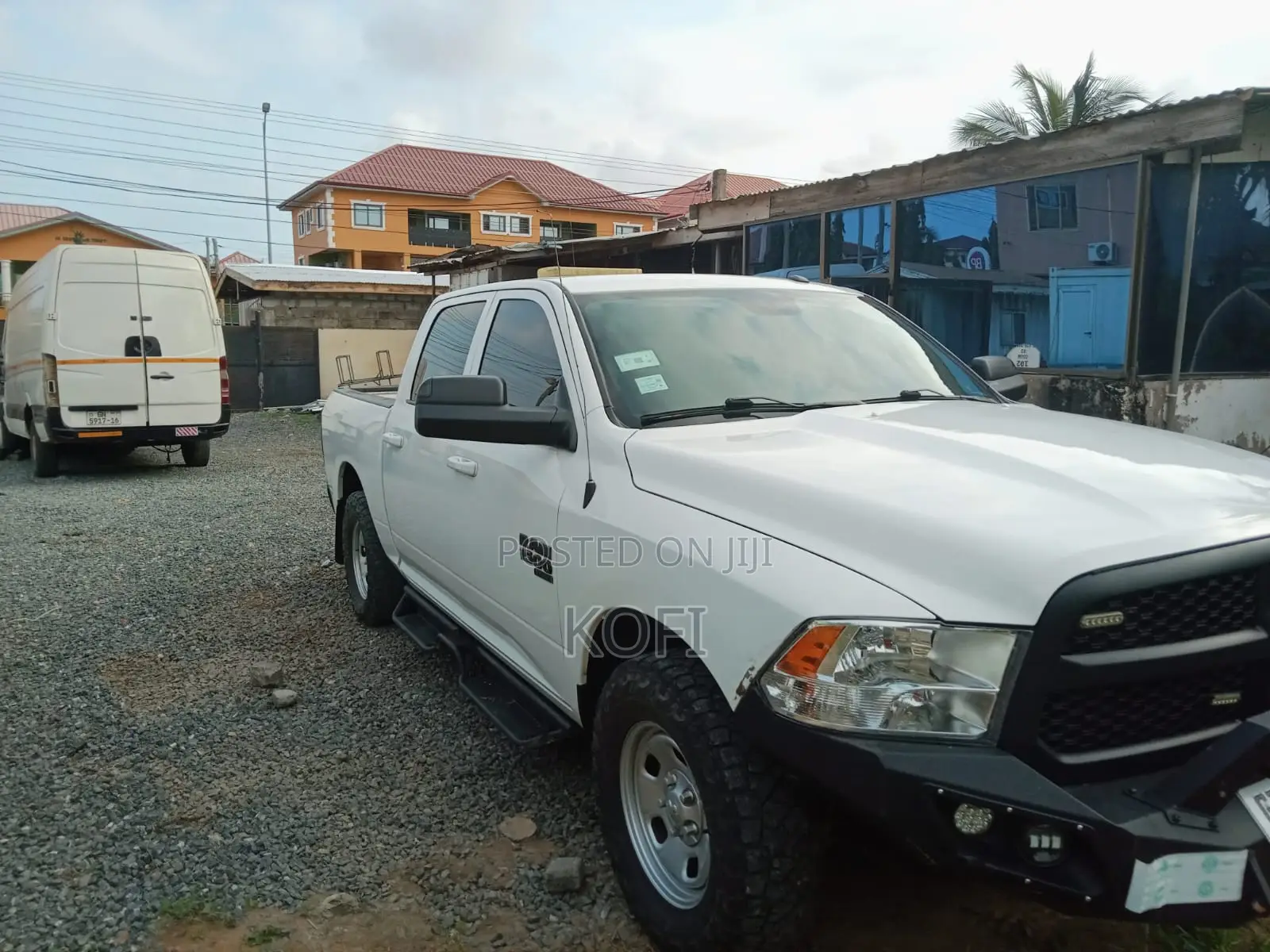 RAM 1500 Classic Tradesman Crew Cab 4WD 5.6 ft SB 2023 White