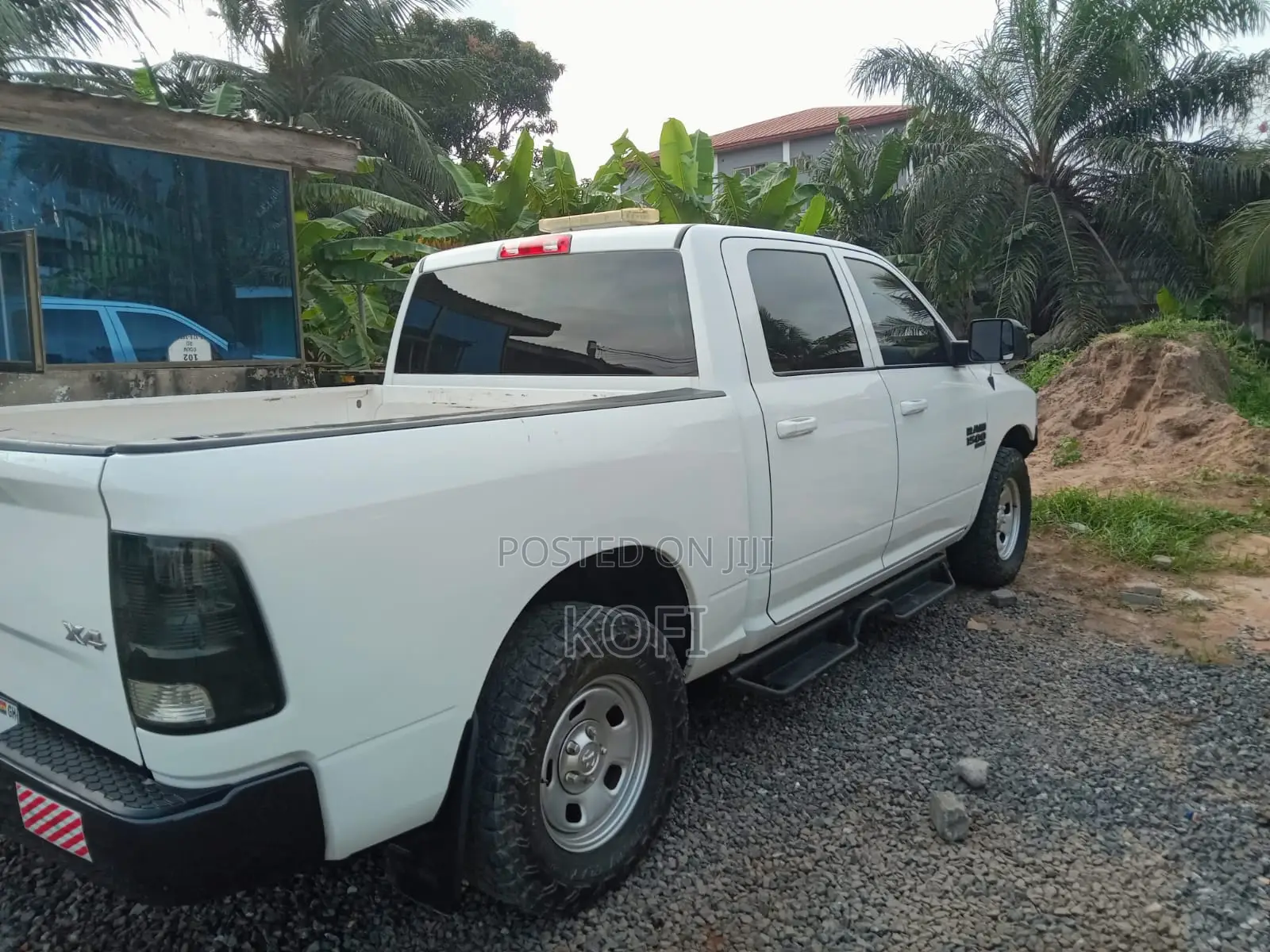 RAM 1500 Classic Tradesman Crew Cab 4WD 5.6 ft SB 2023 White