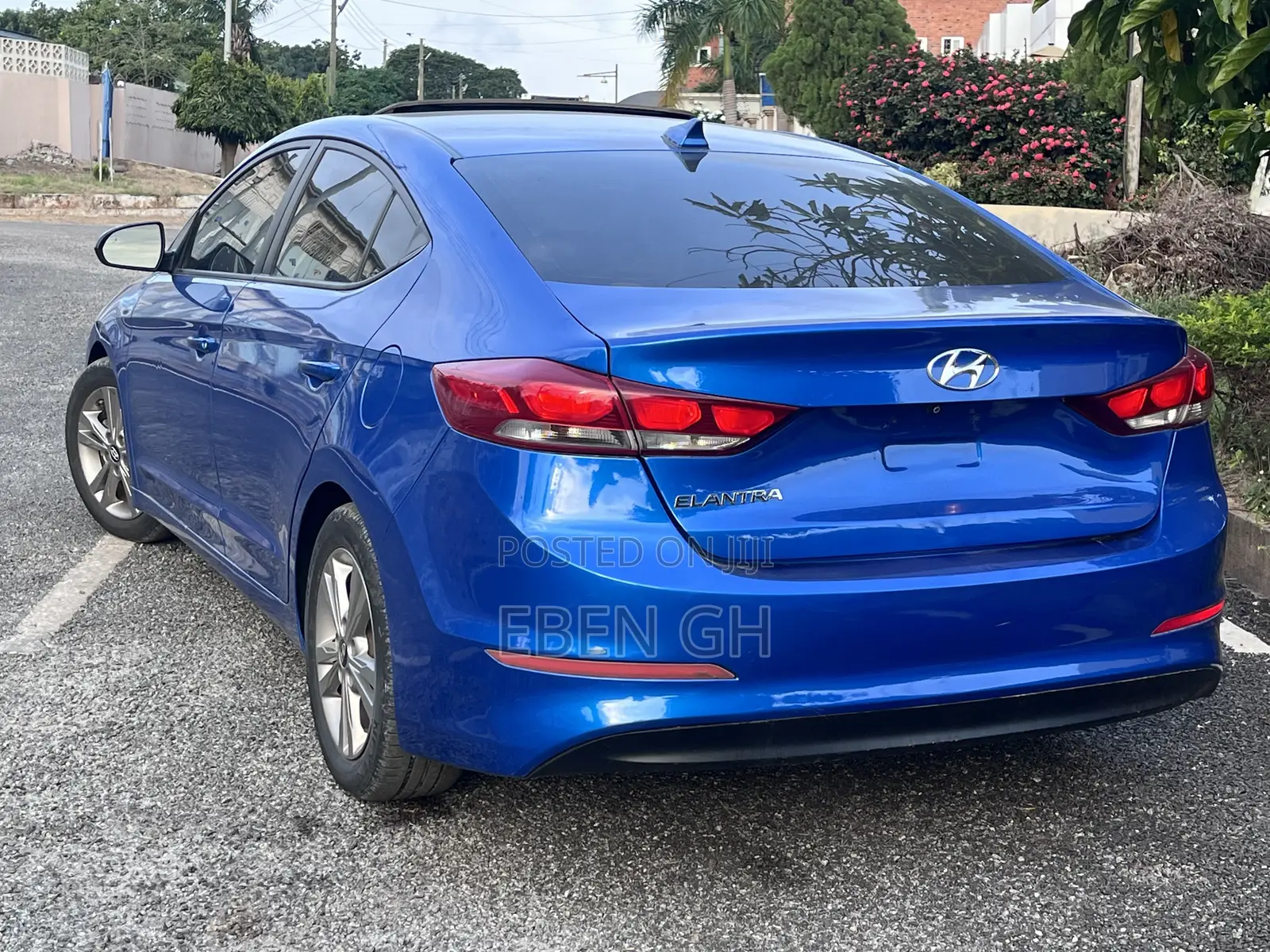 Hyundai Elantra Limited Sedan FWD (2.0L 4cyl 6A) 2017 Blue
