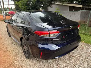 Toyota Corolla SE 2021 Matt Black