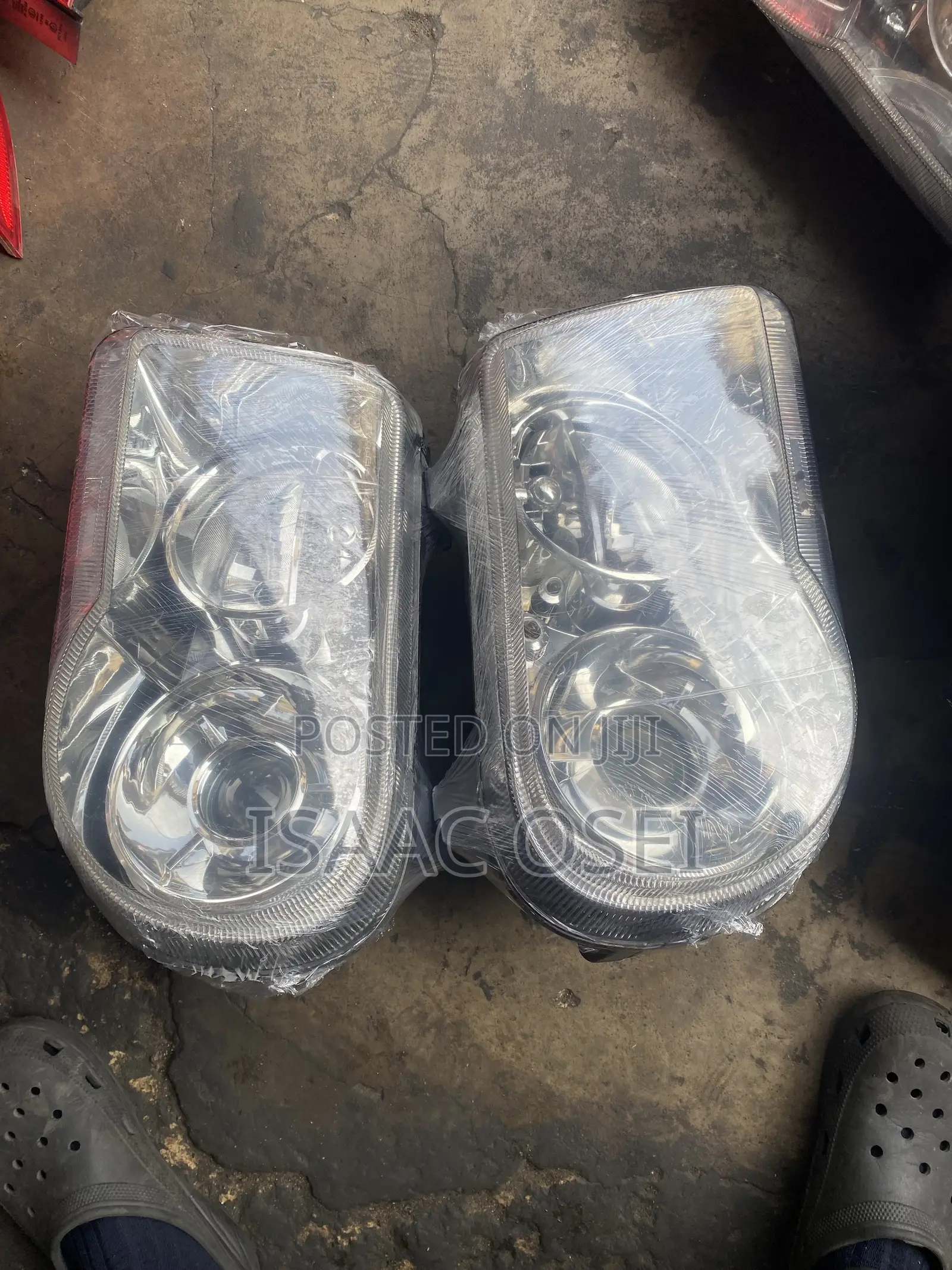 Chrysler 300 Headlight