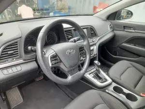 Hyundai Elantra 2017 Black