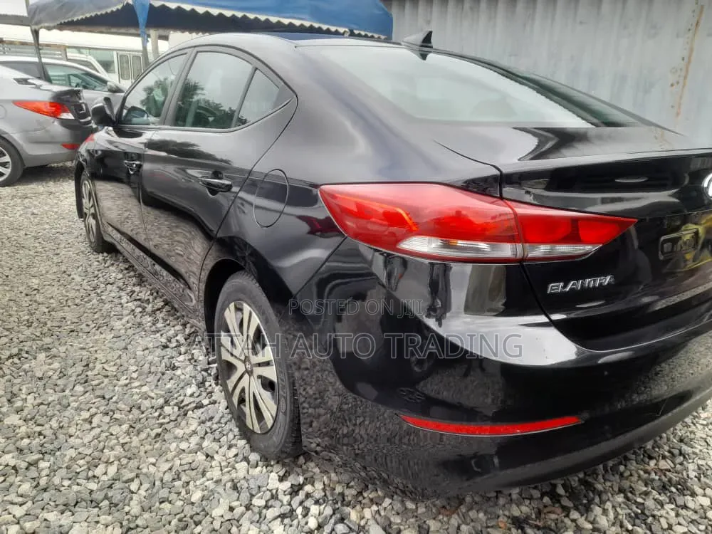 Hyundai Elantra 2017 Black