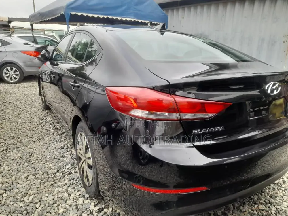 Hyundai Elantra 2017 Black