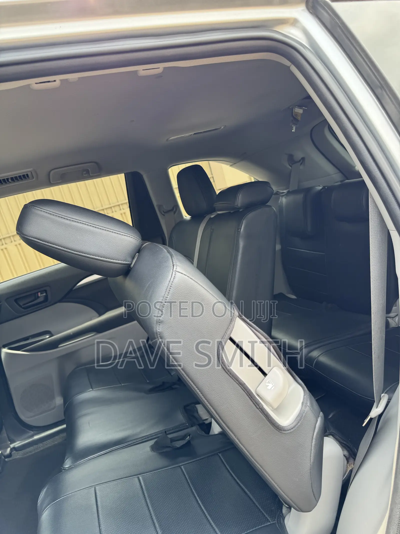 Toyota Highlander LE 2019 Silver