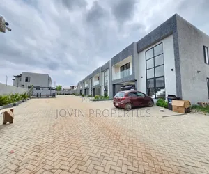 4bdrm Townhouse / Terrace in Jovin Properties, American House for rent