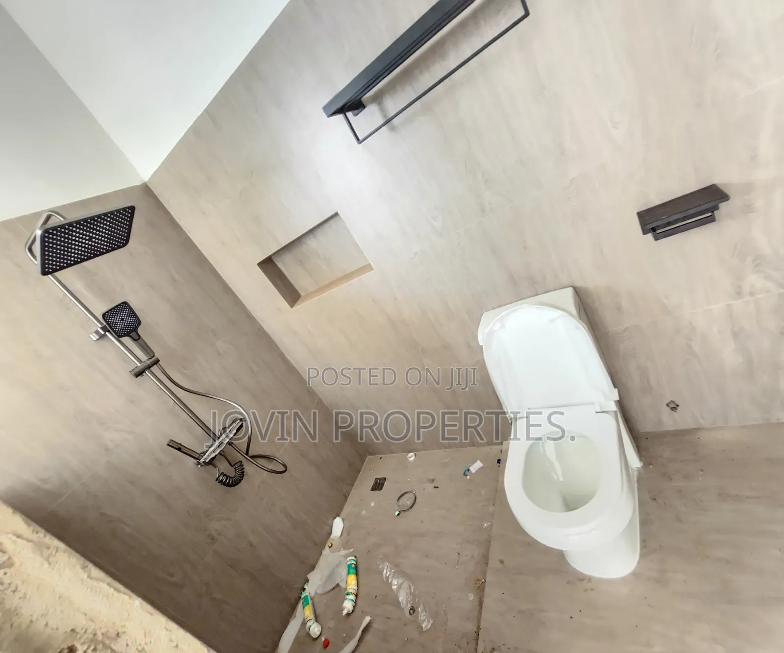 4bdrm Townhouse / Terrace in Jovin Properties, American House for rent