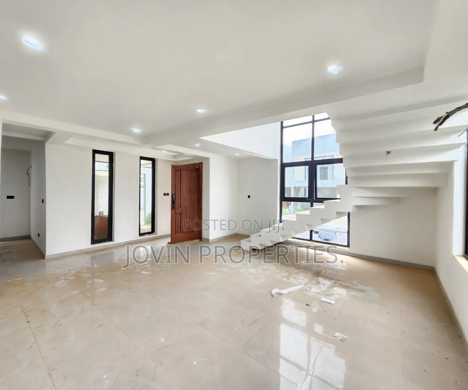 4bdrm Townhouse / Terrace in Jovin Properties, American House for rent