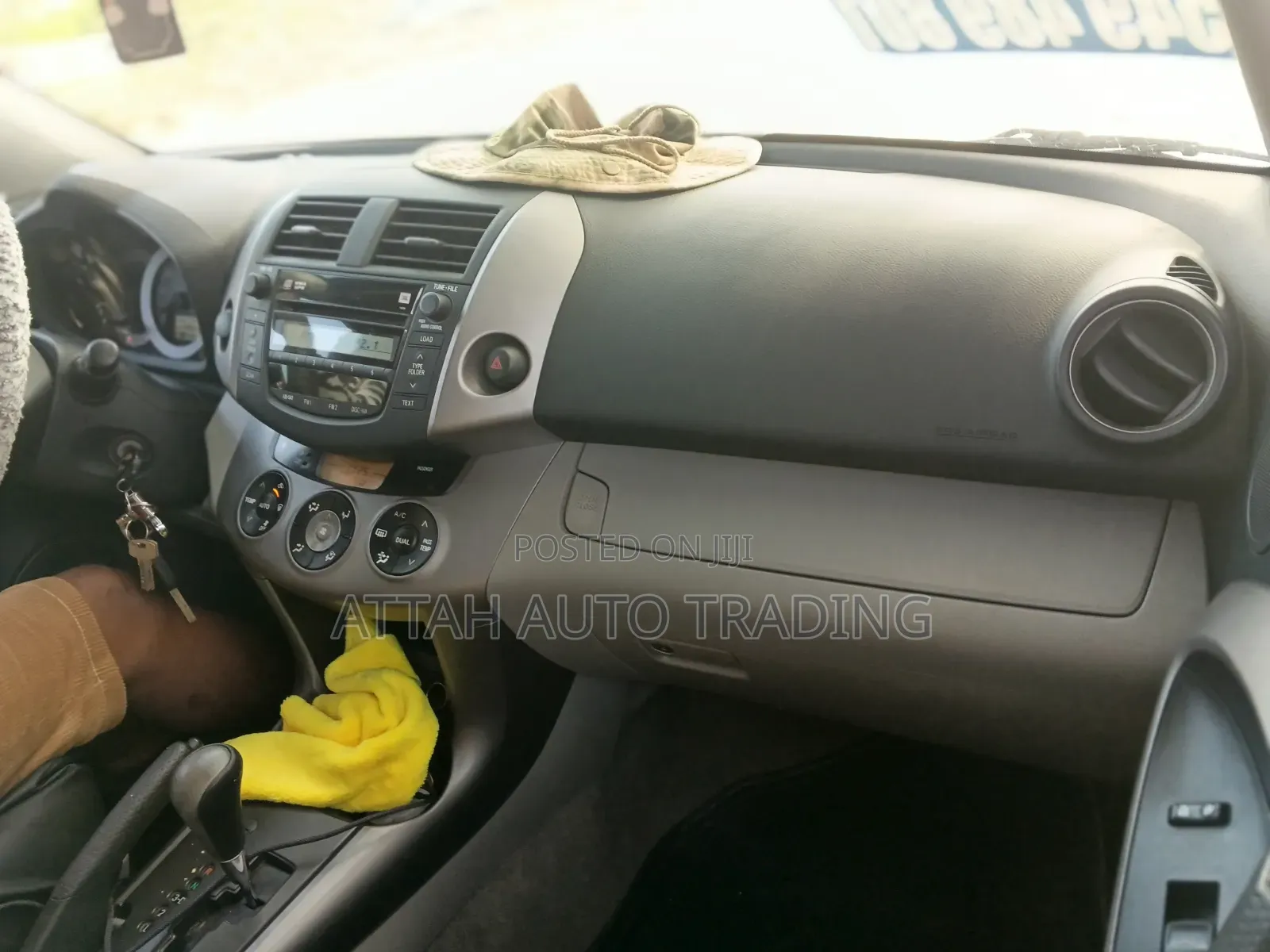 Toyota RAV4 2012 White